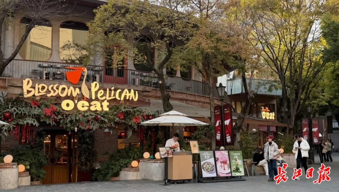 武汉造风靡全国，排队火爆，有人等待三小时！