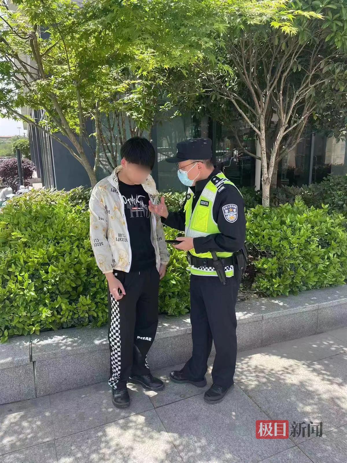 小伙贷款受骗吓患上报警，纵容骗子竟让夷易近警去公安局“自首”