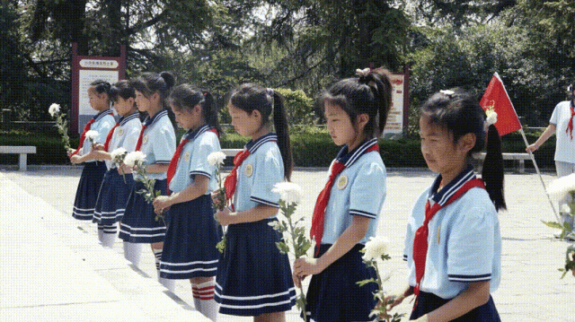 4.【抗日山献花动图】4 00_00_00-00_00_30.gif