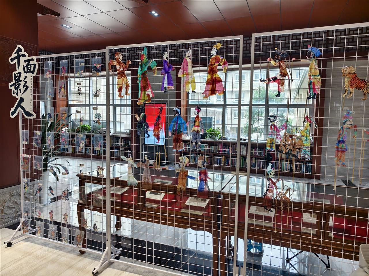 《千面影人》作品展览。 田雨宸摄.jpg