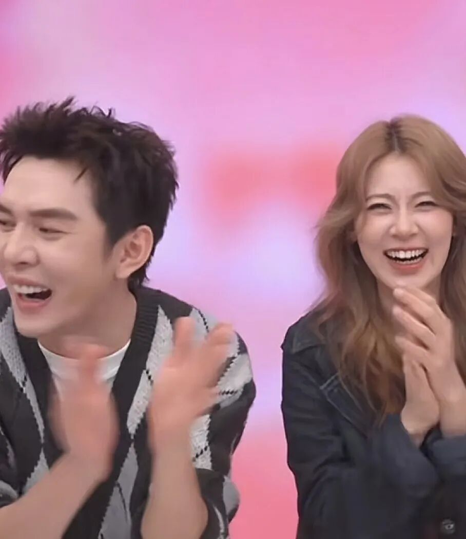 赵昭仪称自己没有演过现代剧，李佳琦帮她喊话导演“递剧本”：她现代妆真的很洋气；此前两人因综艺结缘