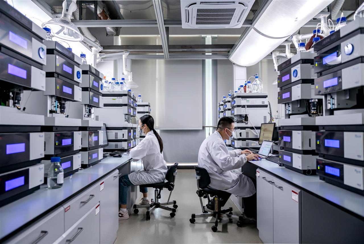 液相色谱室数控 朱国祥__10954986.jpg