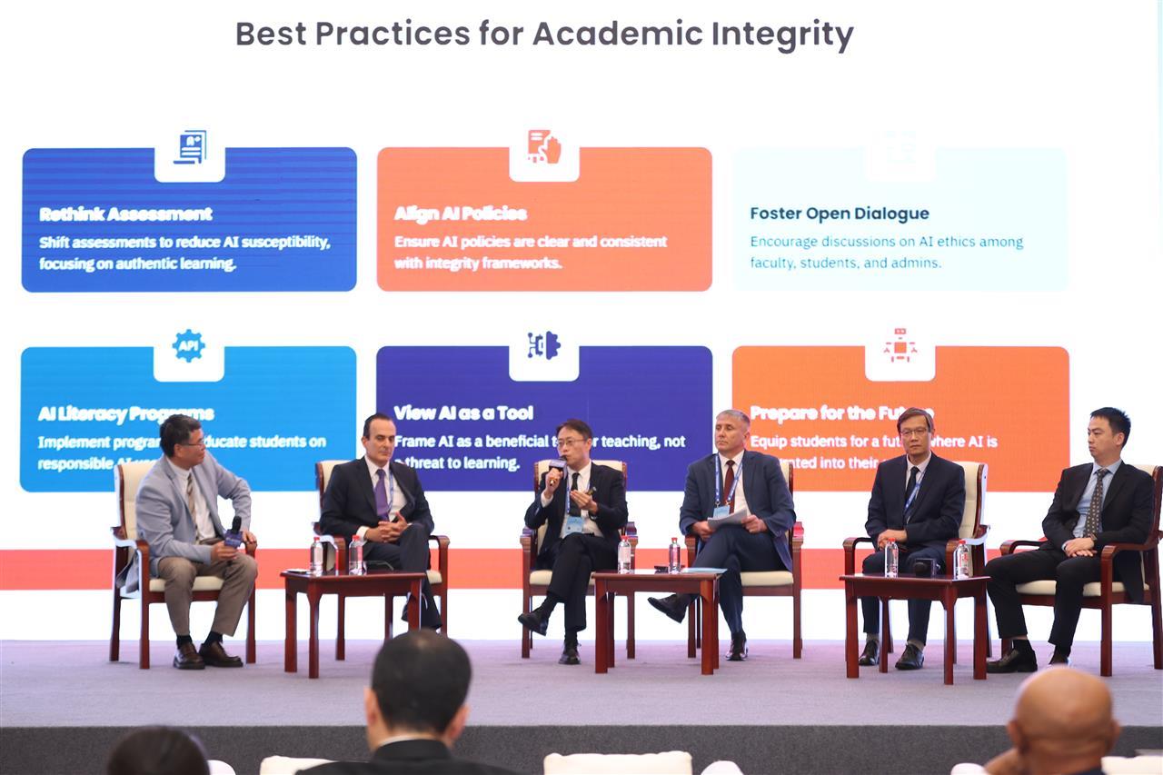 圆桌会议 平行会议10-2025世界数字教育大会“国际人工智能与教育”平行会议2.JPG