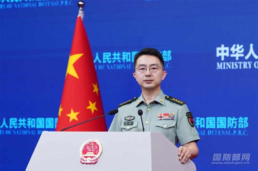 国防部新闻发言人蒋斌就日方炒作中国军机“异常接近”答记者问