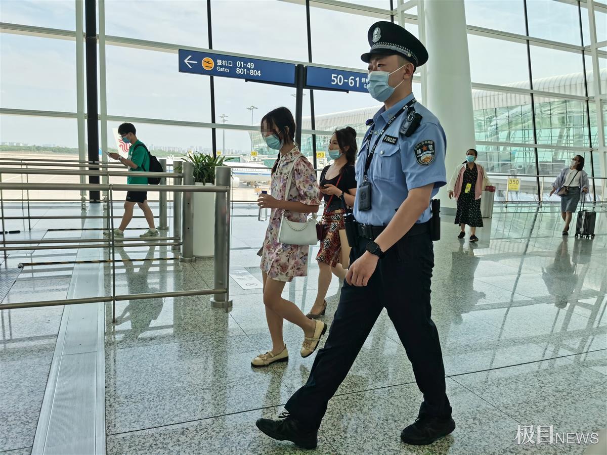 广州未成年少女离家出走跑到武汉!紧急时刻,湖北机场民警出手相助