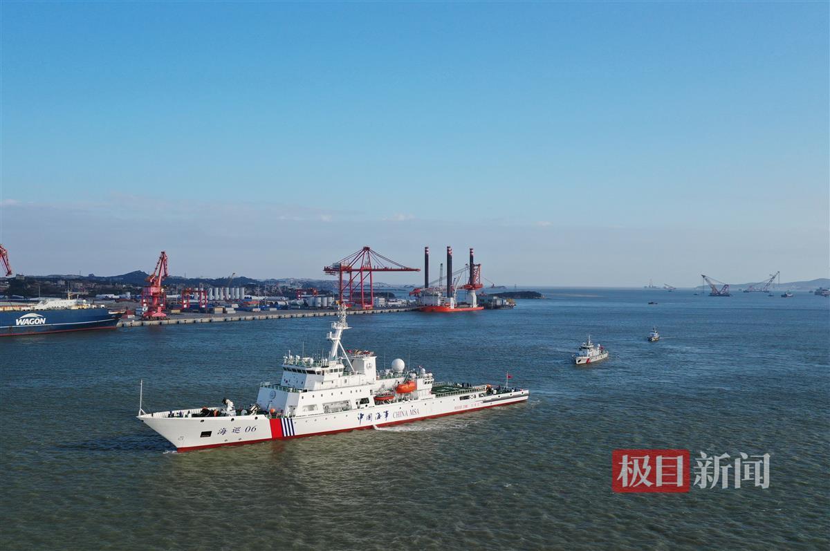 武船造台湾海峡首艘大型巡航救助船海巡06正式列编