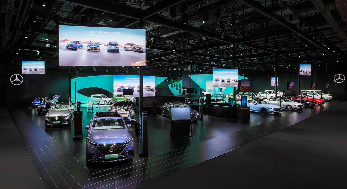 01.梅赛德斯-奔驰携旗下全品牌，以1款全球首秀、5款中国首秀、7款上市的13款重磅新车阵容登陆2023上海国际车展.jpg