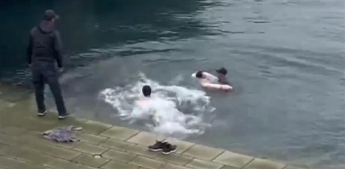 3青岛.jpg