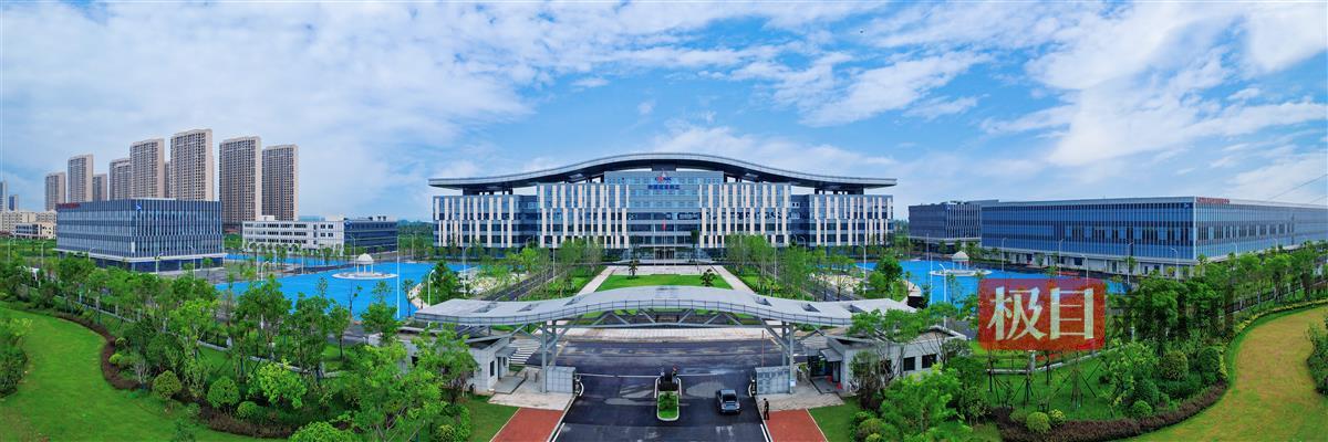 位于新洲的武汉国家航天产业基地。吴毅 摄.jpg