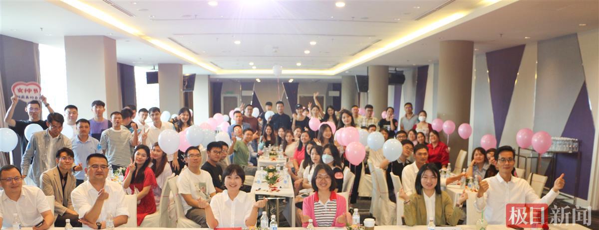 大合影.JPG 大合影.JPG