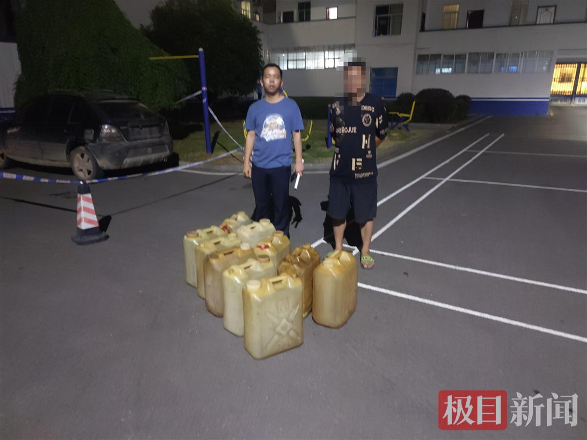 警方将孙某抓获，并在越野车中发现了10桶柴油_毒霸看图.jpg