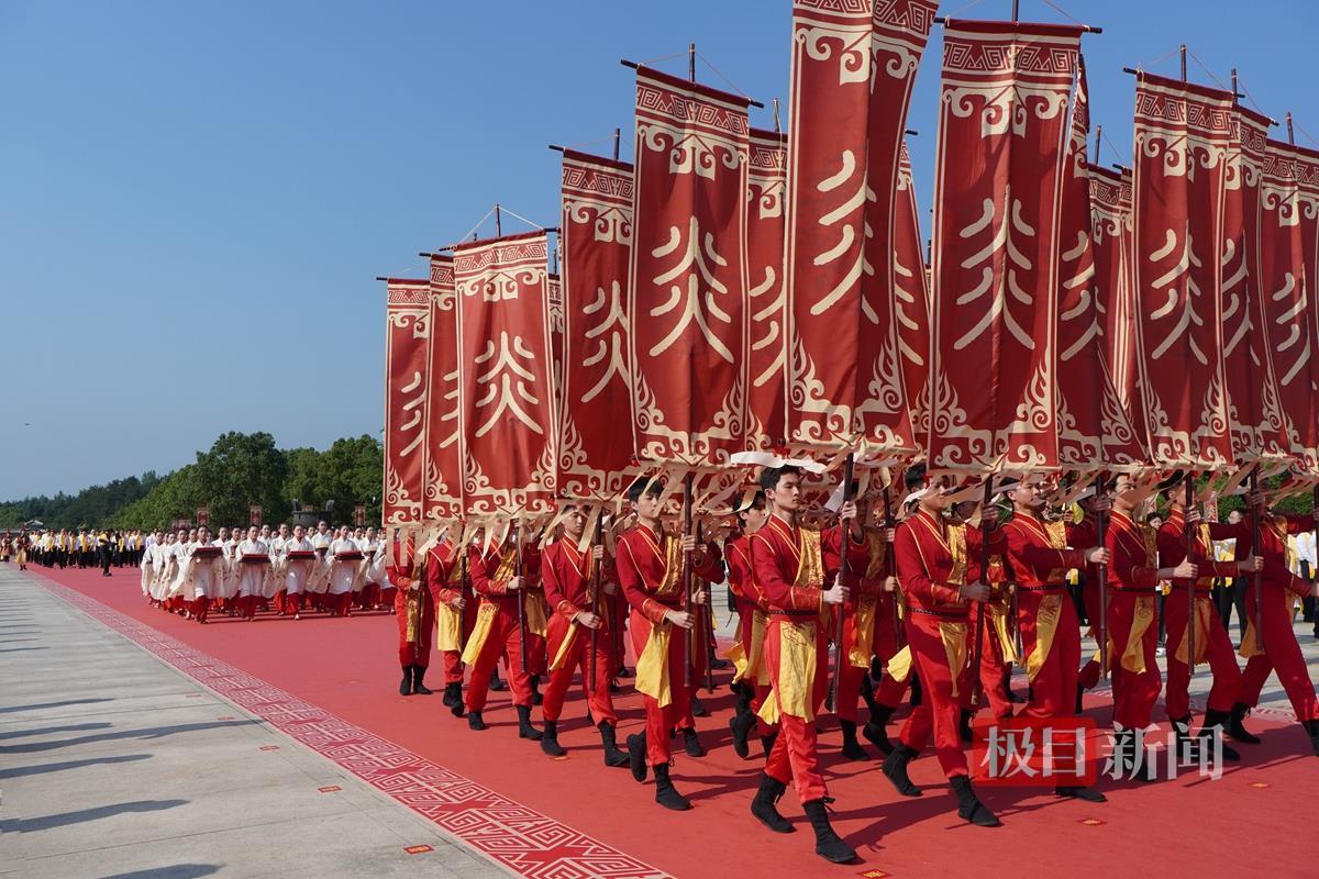 方阵入场.李文军摄 (3).JPG