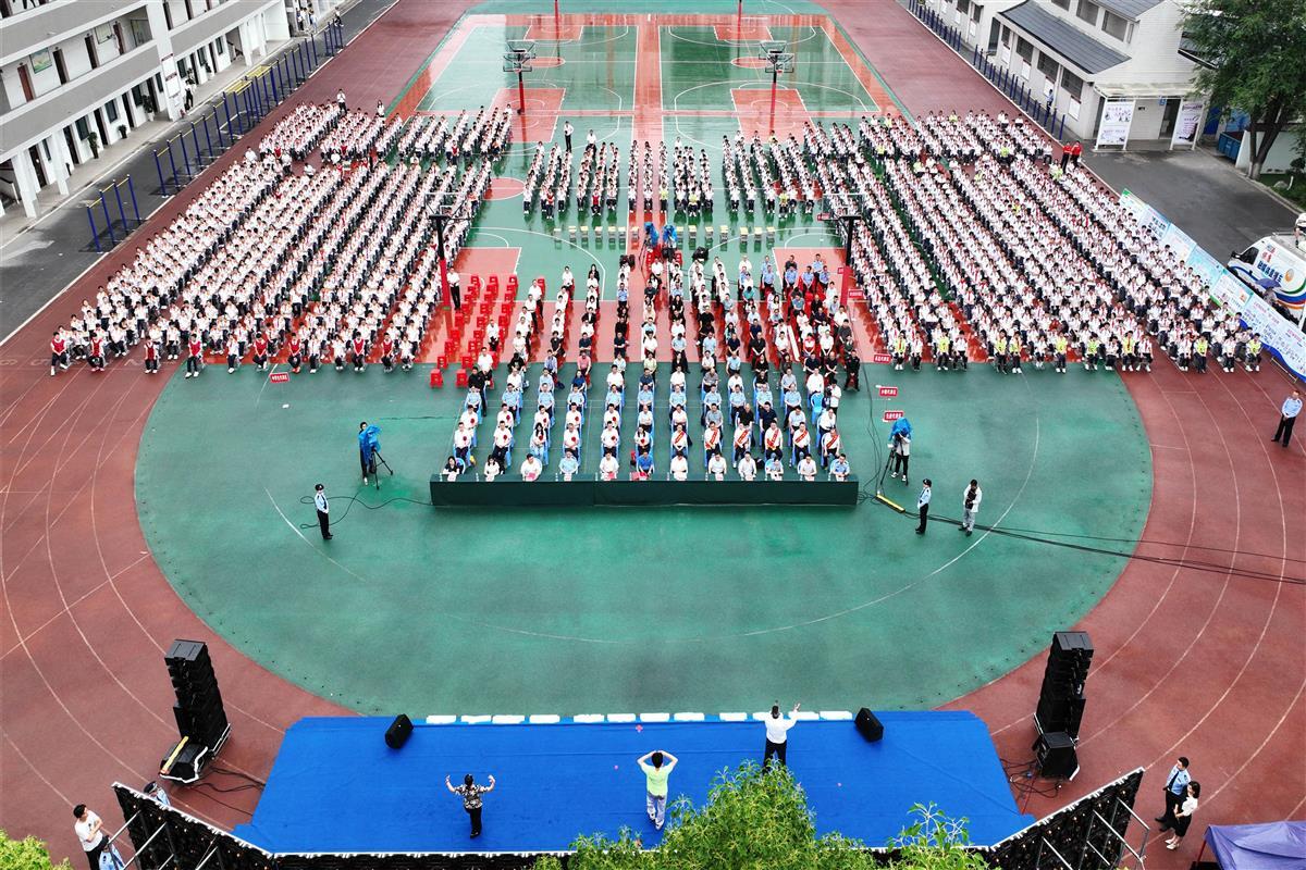 图6：航拍保康县禁毒主题宣传活动现场。欧阳智慧 摄.jpg