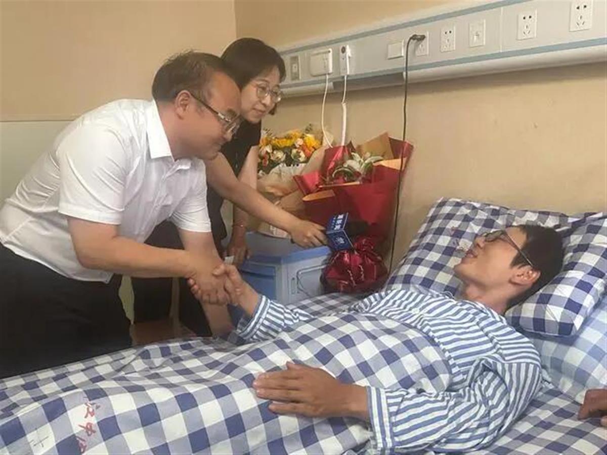 Ａ外卖小哥８８９.jpg