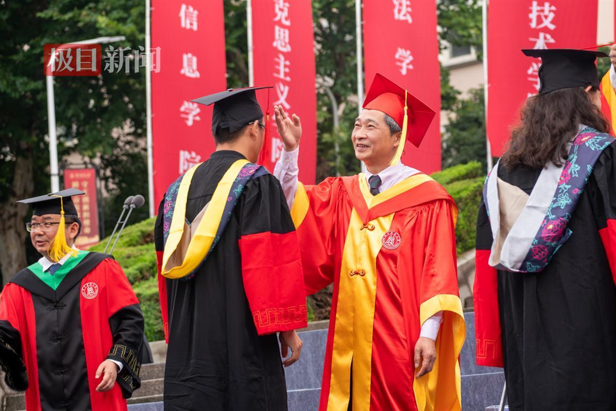 14高翅拨穗(学通社记者 唐海鑫 摄)-