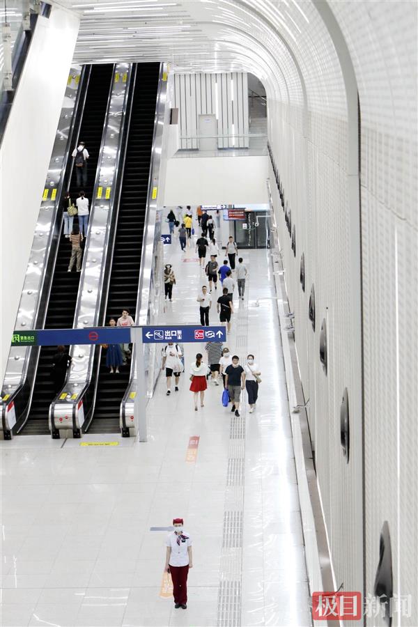 徐家棚车站。袁永华 摄.JPG