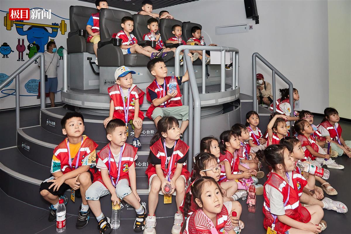 MZH_4905.jpg MZH_4905.jpg