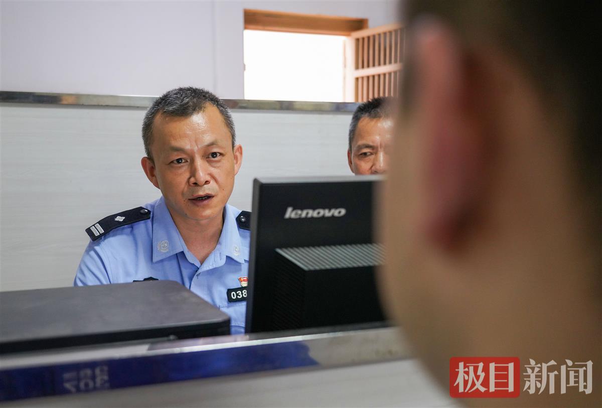 ZOU03568.JPG ZOU03568.JPG