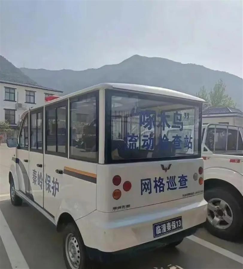 Ａ多輛公務(wù)車無牌上路２.png