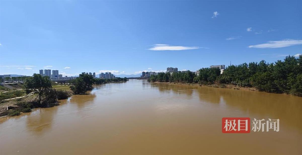 汨罗江 极目新闻记者拍摄.jpg