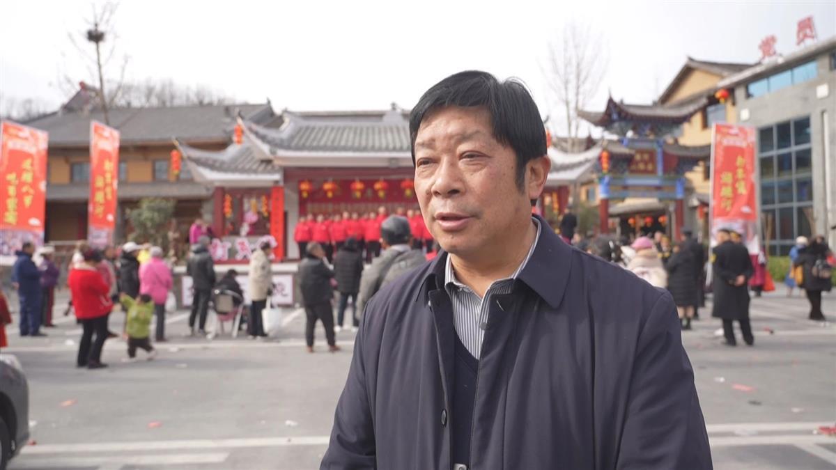 堰河村党委书记闵洪艳（通讯员 供图）.jpg