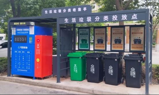 荆州中心城区全力推进“撤桶并点”，推动垃圾分类提质增效。（图片来源：荆州文明网）.png