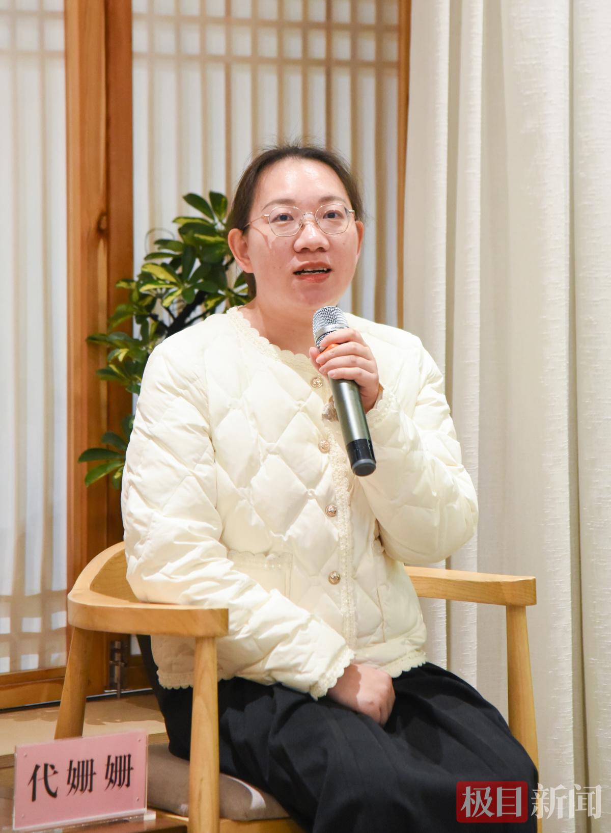 全国检察机关控告申诉业务标兵代姗姗讲述自己在检察办案一线的故事。（极目新闻记者 黄志刚 摄）.jpg