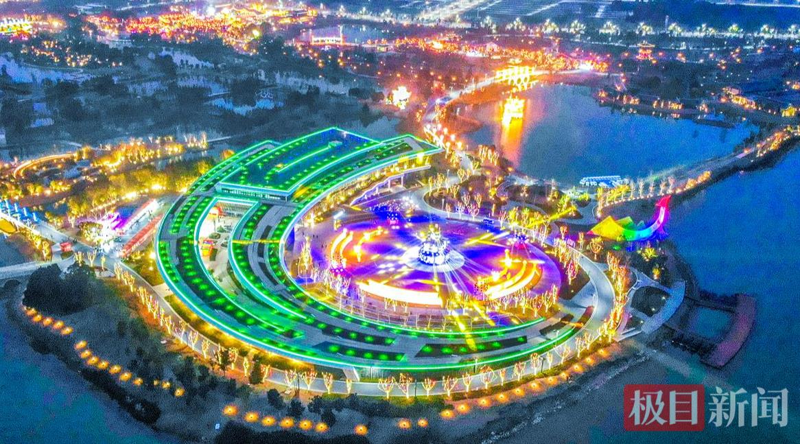 荆州园博园夜景。（极目新闻记者 黄志刚 摄）.jpg