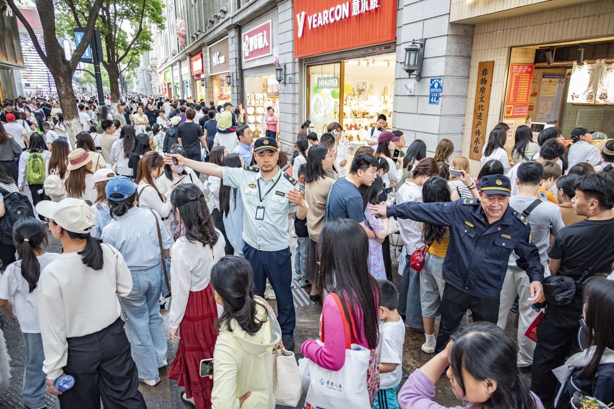 迎八方来客1.jpg