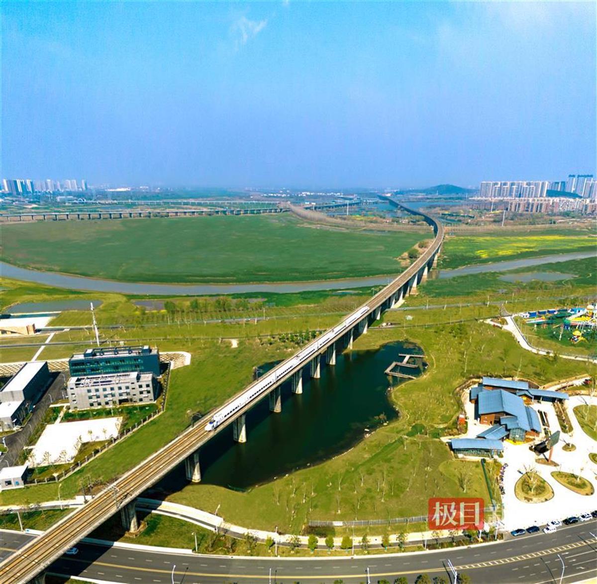 汉宜铁路沿线1.jpg