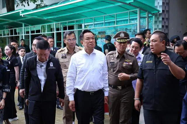 泰国校园枪击案造成8人死亡！泰国总理阿努廷：政府拟推更严格枪支管控方案