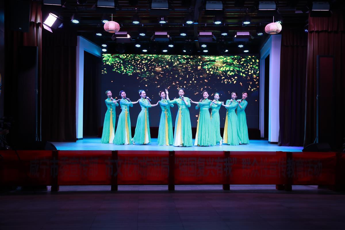 女声表演唱《桂花树下》.JPG