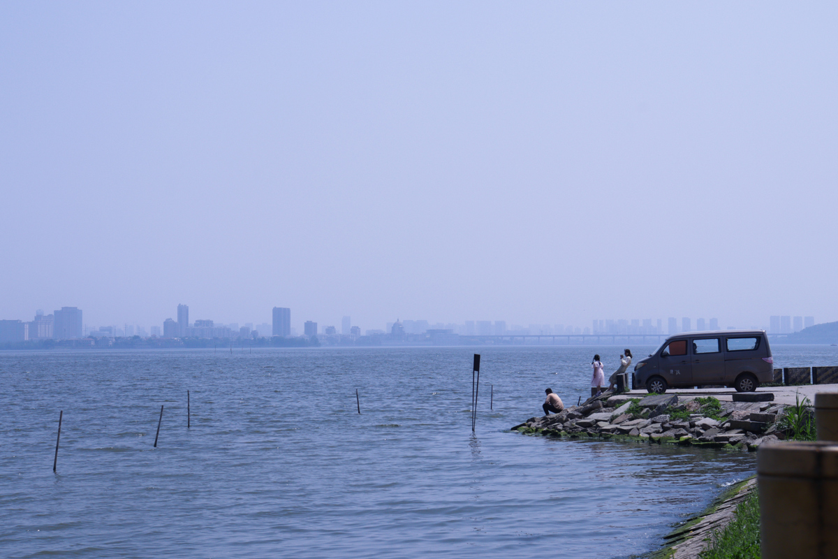 湖景 张佳凤.jpg