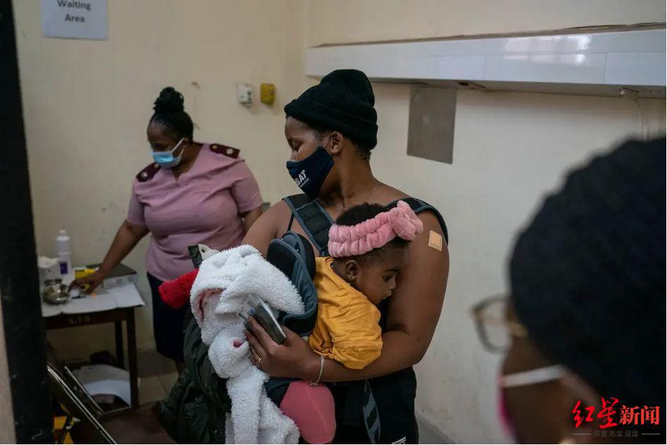 ▲南非接种疫苗的人数越来越多