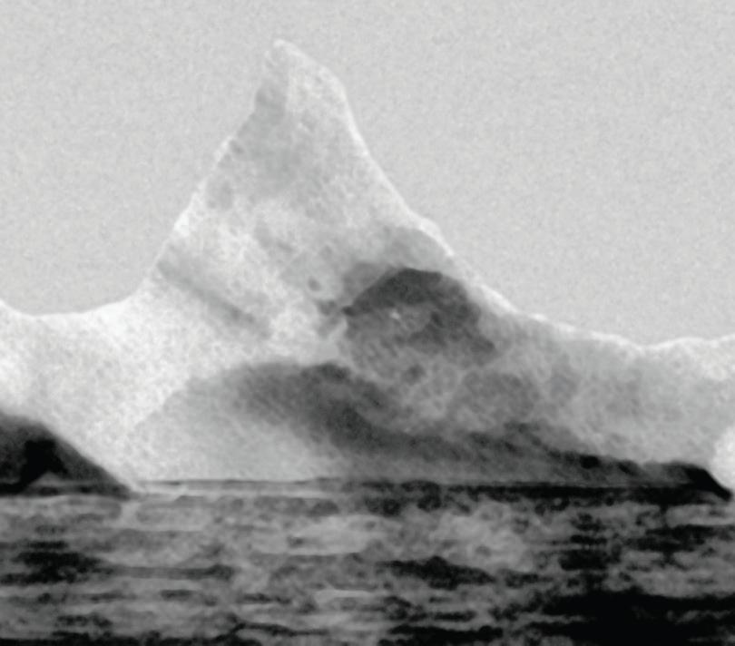 人们认为就是这座冰山致使“泰坦尼克号”沉没的