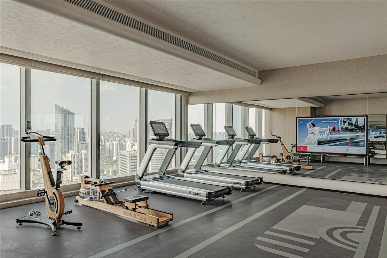武汉汉口金融中心毅风酒店健身房.jpg