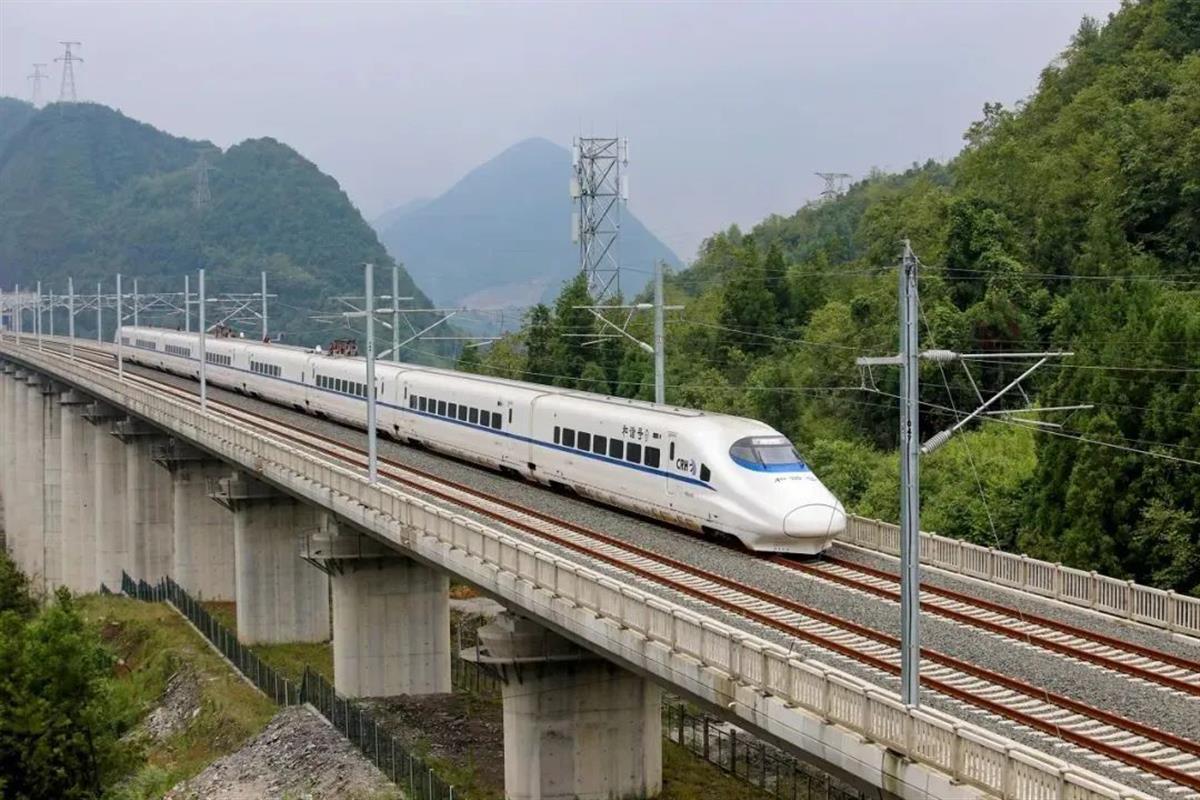 安六高铁.jpg