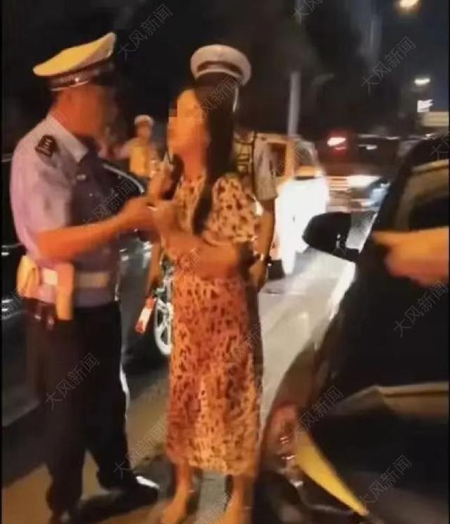 谢女士被执勤交警截停查获