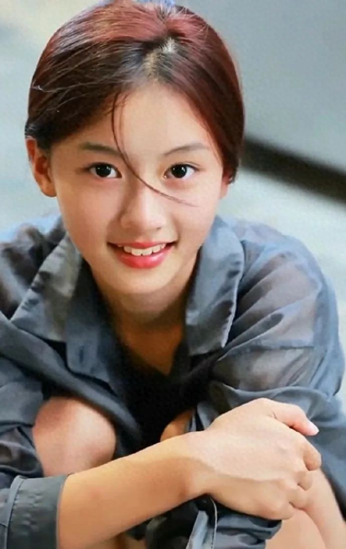 河南素人女孩撞脸张柏芝周迅，3天涨粉近14万