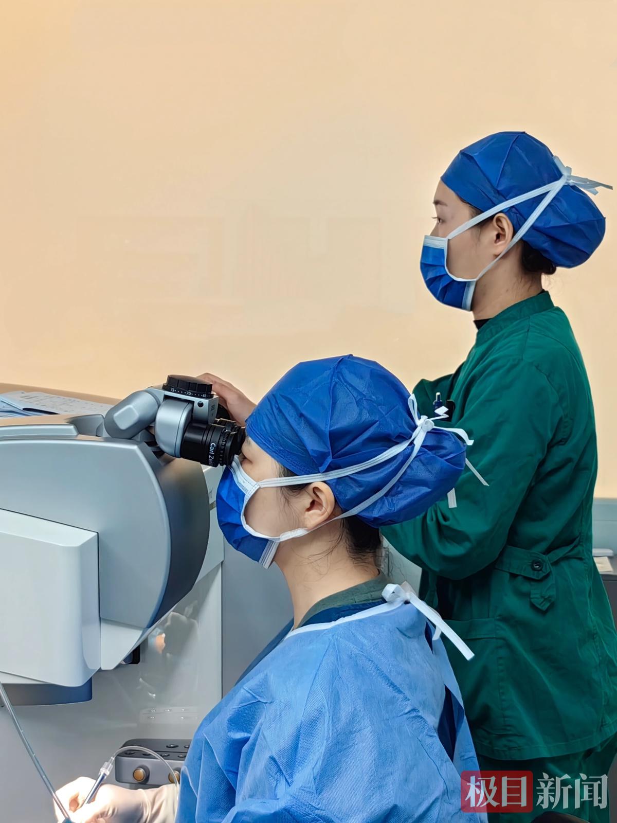 张娟主任手术.jpg