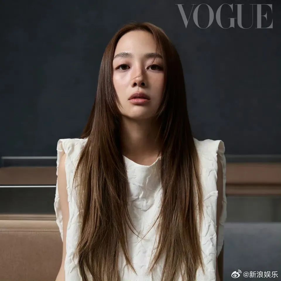“鬼鬼”吴映洁谈主动公开未婚生子：“我希望和我的孩子能正常的生活。这是我的人生，也是我对女儿的责任。”