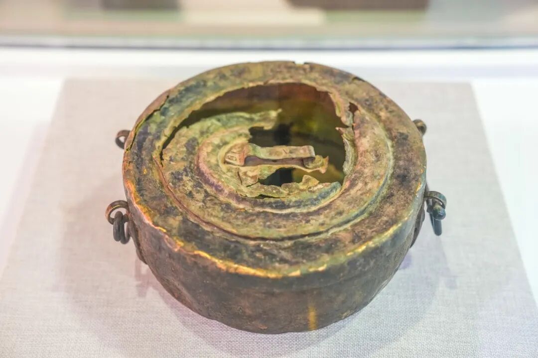 三顾茅庐求来的“宝贝”，是一口铜锅