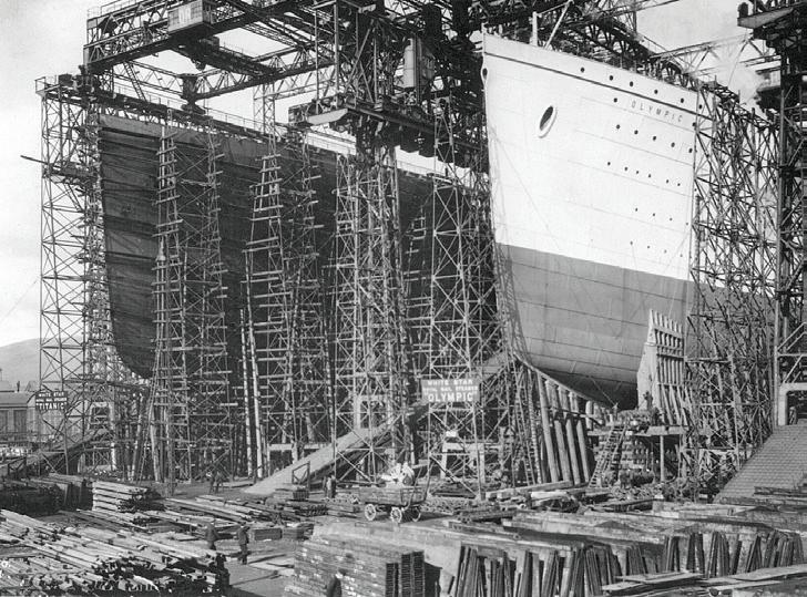 建造中的“泰坦尼克号”