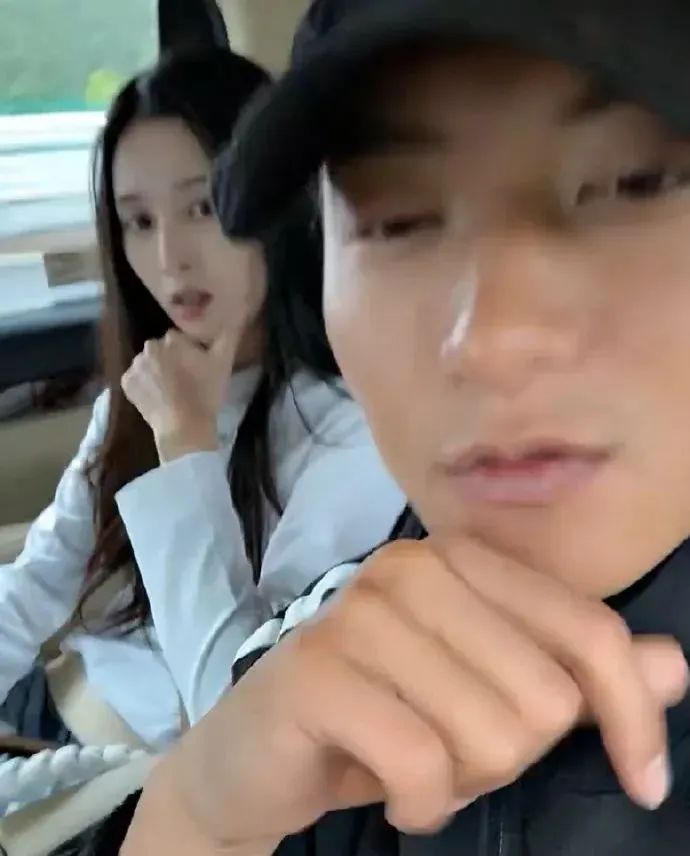 黄子韬直播时称下半年办婚礼，徐艺洋透露设想被大赞：哇，这个太好了