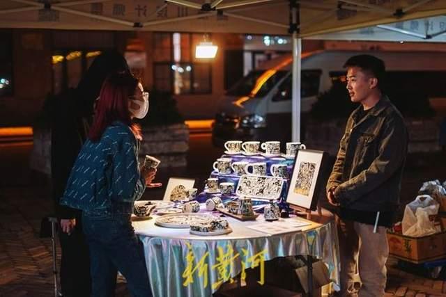 王子龙在陶溪川集市