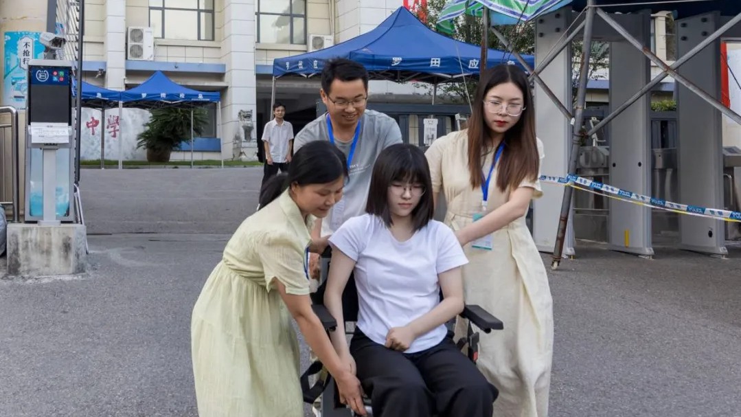 高考延时30%的湖北考生曹慧婷，顺利完考