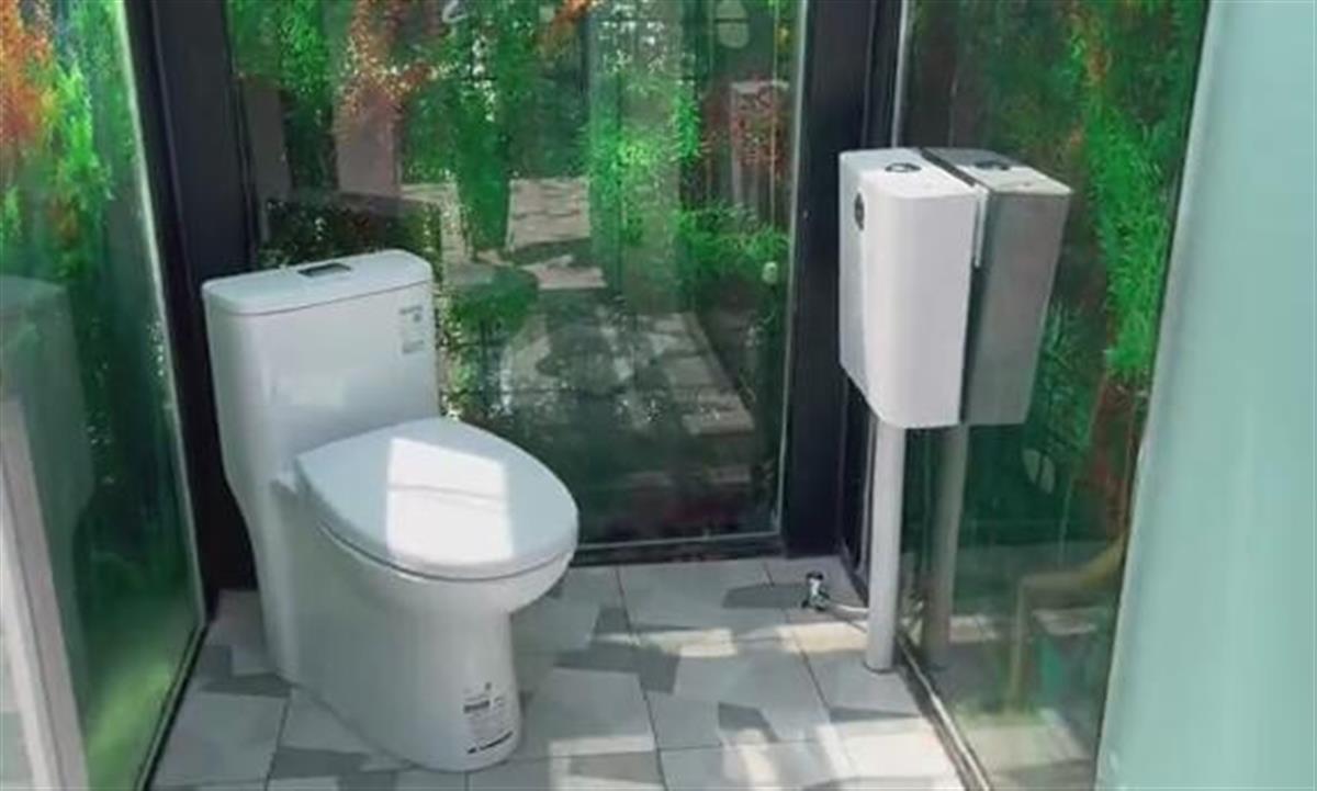 景区回应建“秋千厕所”：增加趣味，不会出现自由飞“翔”