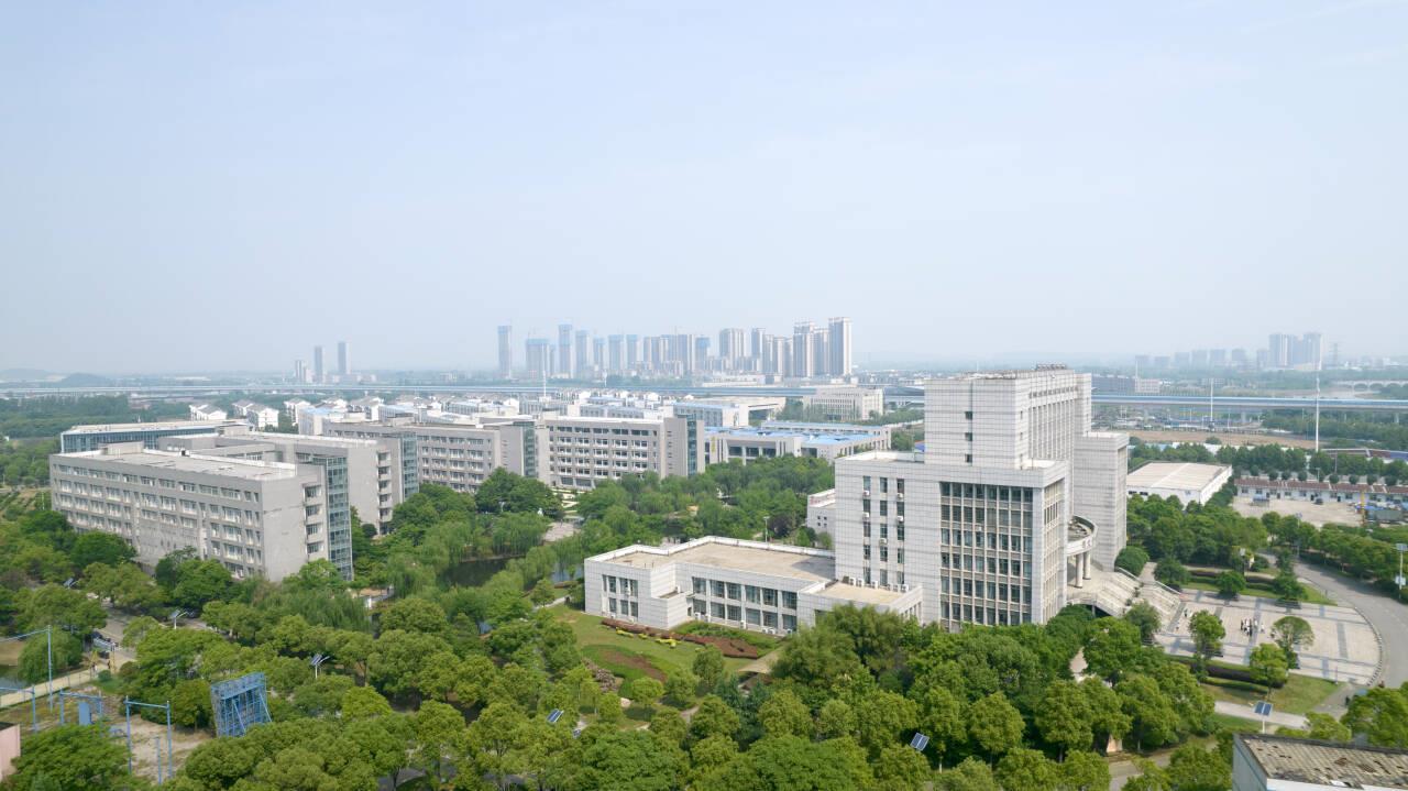 学校鸟瞰图.jpg
