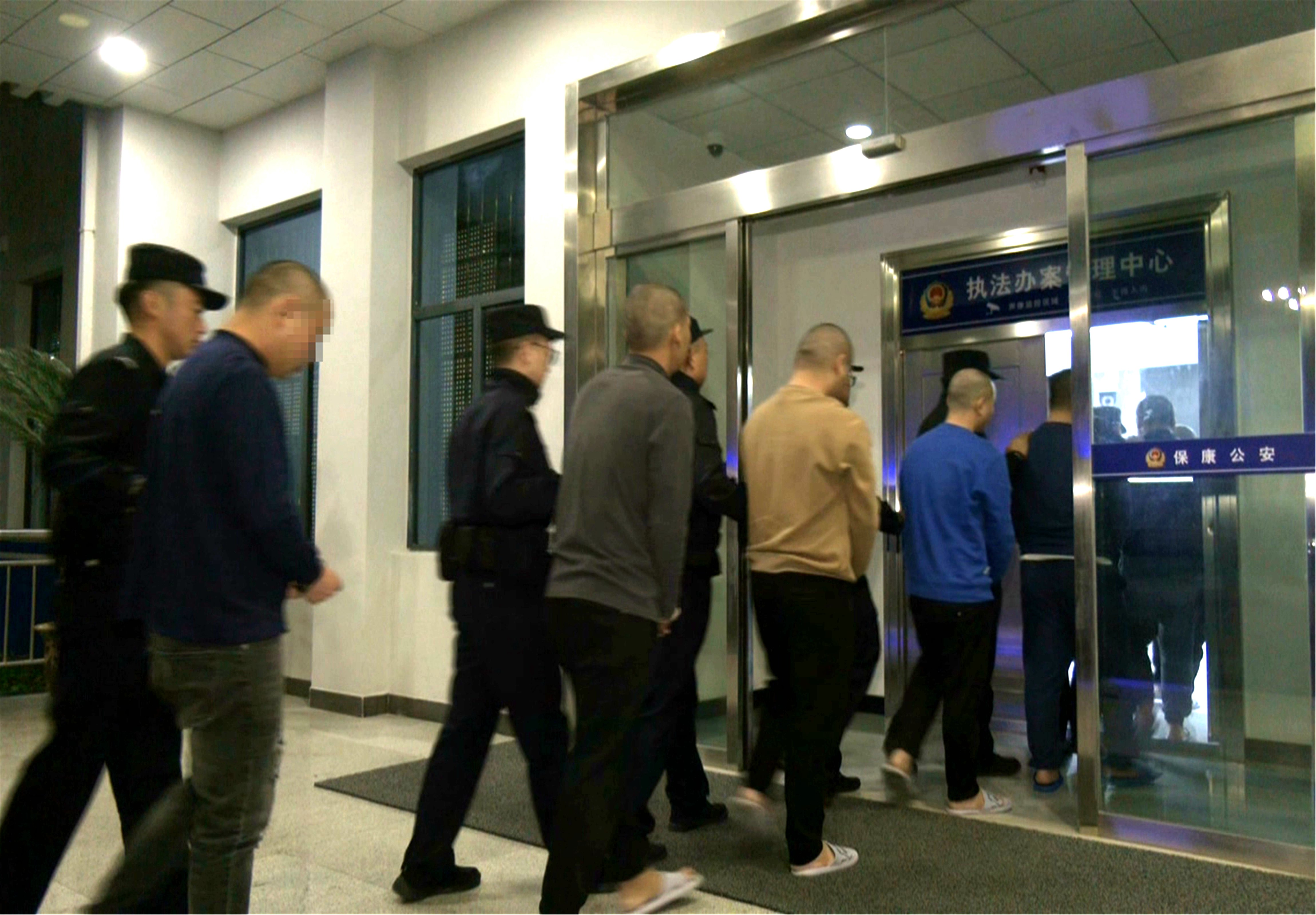 保康民警抓获网络诈骗犯罪嫌疑人