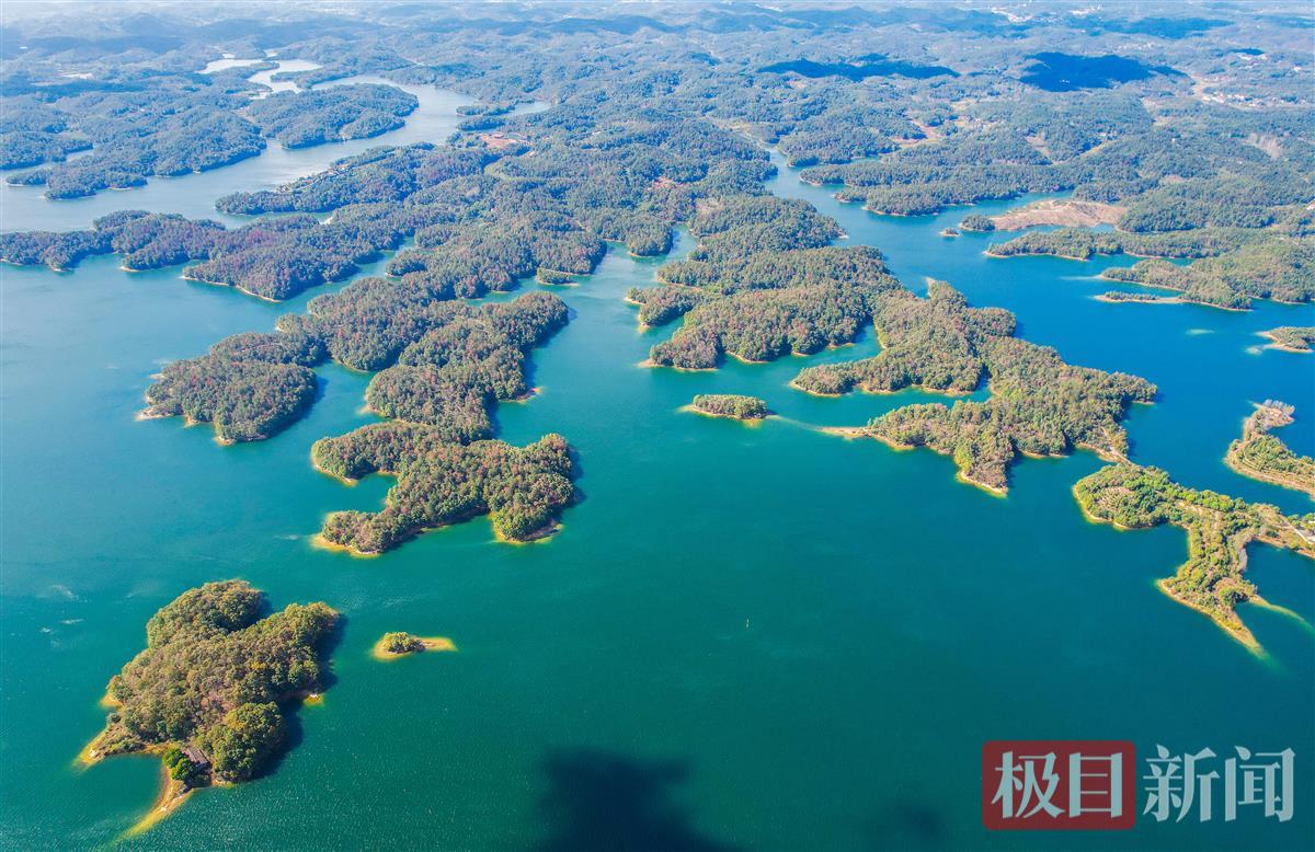 10月18日，随州市随县大洪水库琵琶湖景色。（极目新闻记者 黄志刚 摄） (1).jpg